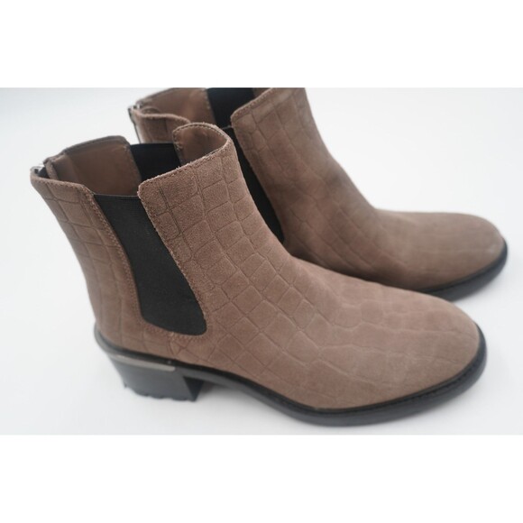 Vince Camuto Kelivena Brown Block Heel Lug Sole Chelsea Ankle Booties Size 10M - Picture 4 of 11